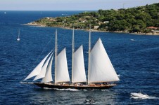 Classic Sailing Schooner�ATLANTIC